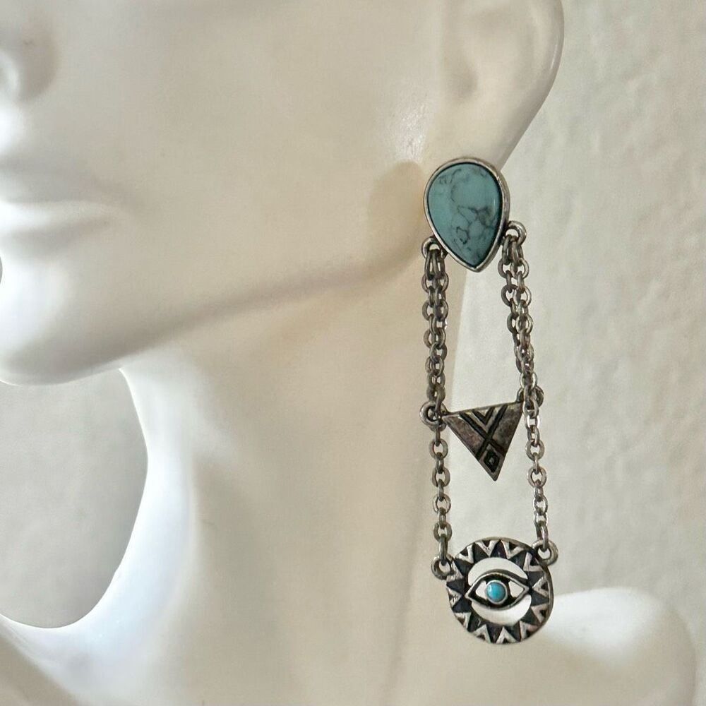 Silver tone Howlite chain eye earrings - Picture 3 of 8